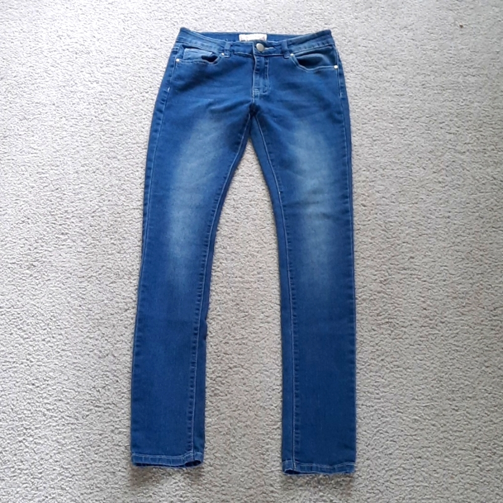 Size 9 YRL Fantasy Skinny jeans